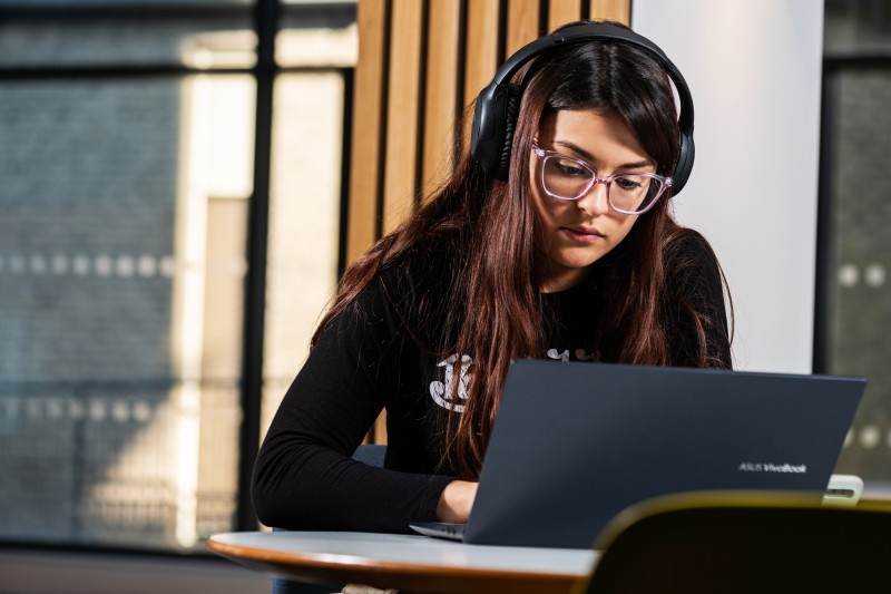 What an Academic Essay Is and Its Core Characteristics